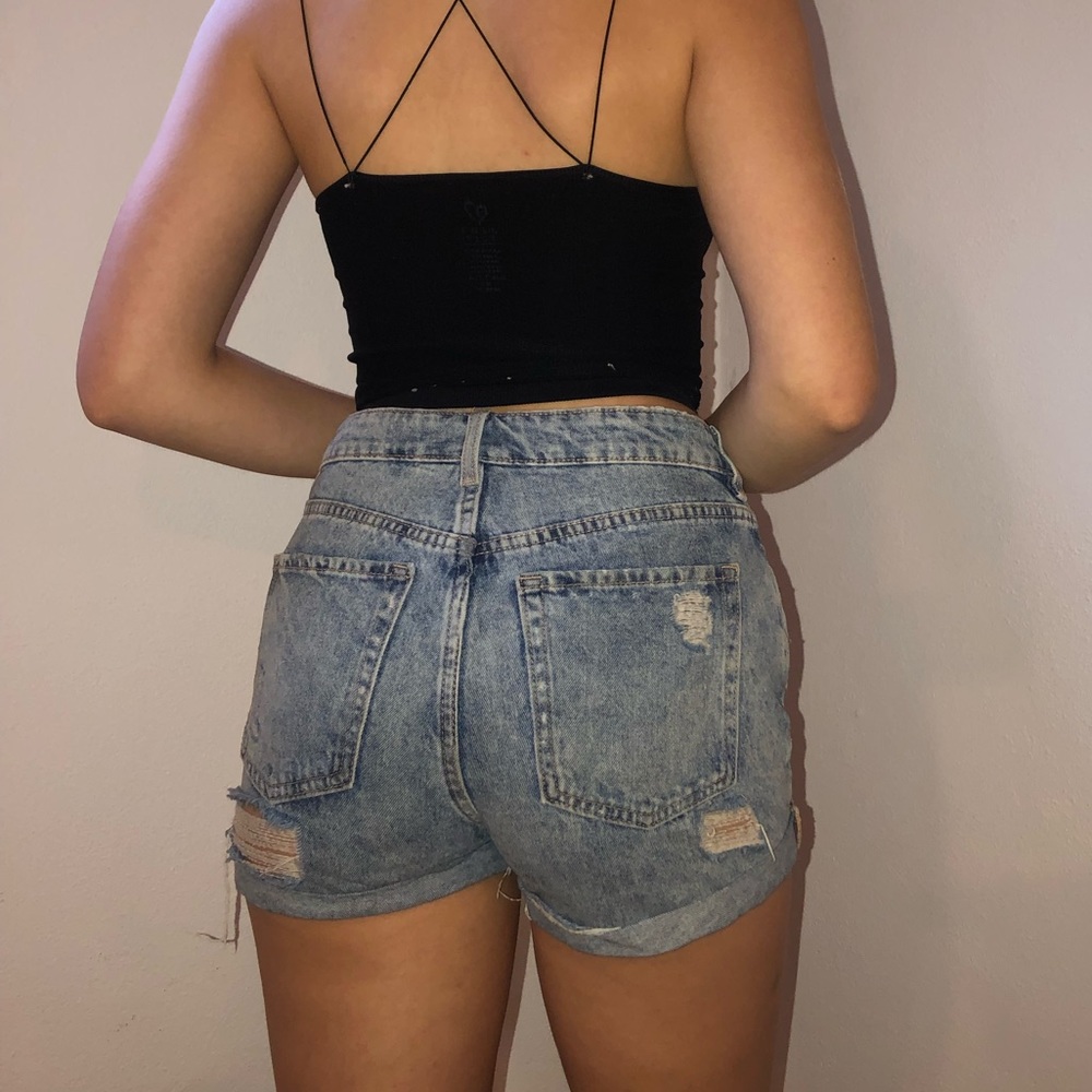 H&M DENIM SHORTS - Picture 2 of 4